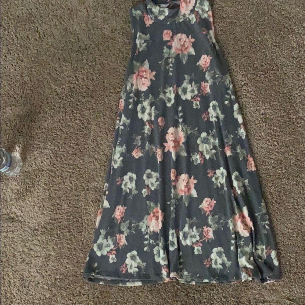 Sleeveless floral dress